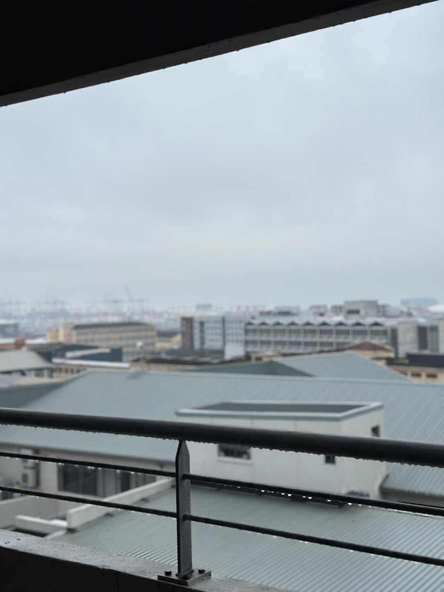 To Let 1 Bedroom Property for Rent in Woodstock Western Cape
